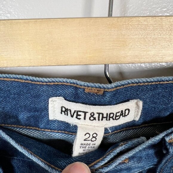 Rivet & Thread Perfect Vintage Crop Jeans Size 28 Frayed Hem Button Fly Blue - Picture 3 of 11